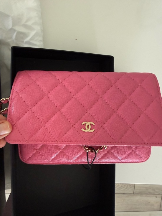 CHANEL Handbags - CHANEL classic wallet on chain in Caviar Gold /champagne hardware